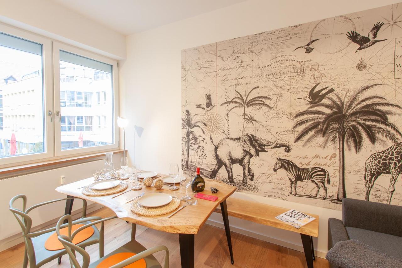 Ferienwohnung Juliusliving - Modernes Wohnen An Der Juliuspromenade Würzburg Exterior foto